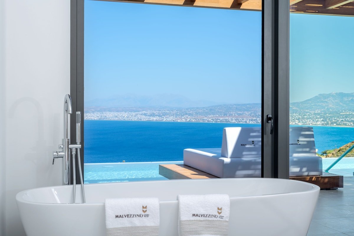 Villa Lucrezia, Sea views & private infinity pool! gallery image 2