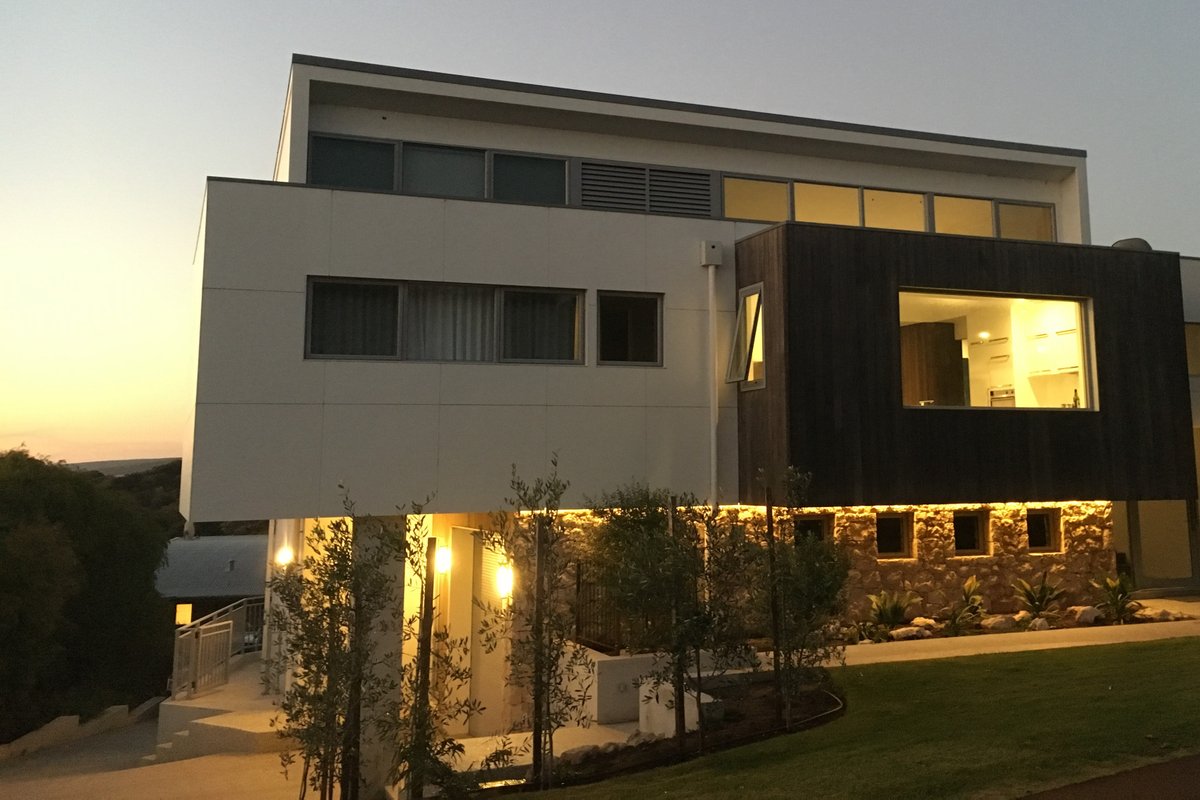 Yallidyll – Caves Ridge, Yallingup