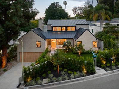 Contemporary Sanctuary; Walk to Sunset Strip
