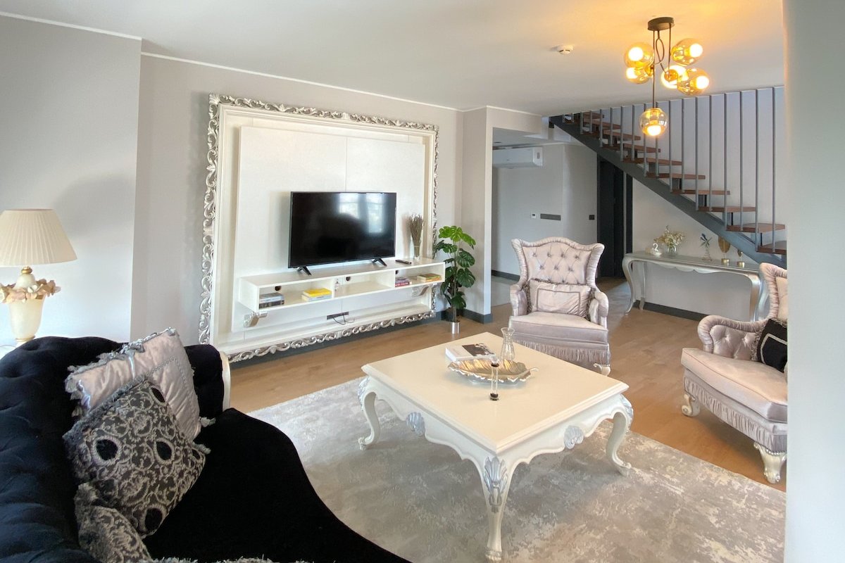 Charming Duplex w/Terrace+4BR/3BA+Fully Equipped gallery image 4