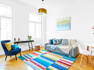 Bright Old Town 2-bedroom Apartment (5A)