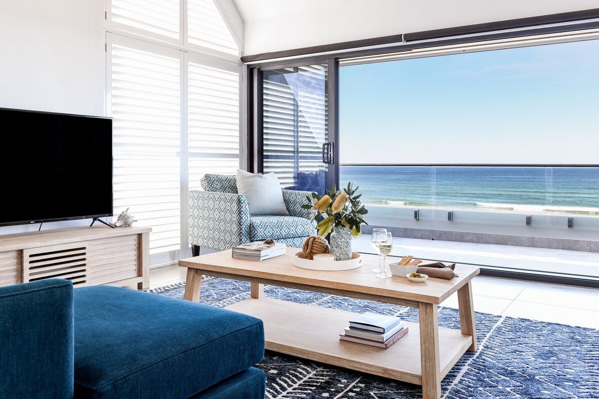 Pacific Dawn on the Beach gallery image 3