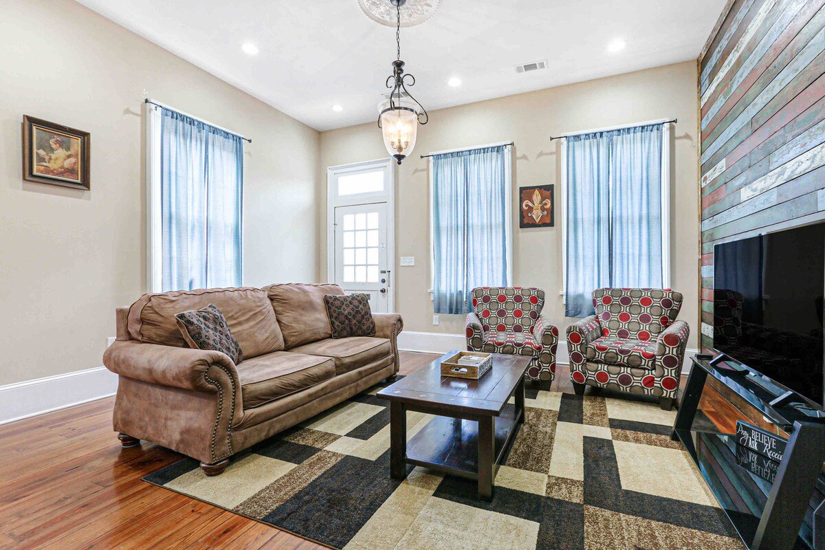 ⚜️Spacious 4 bedroom gem⚜️ gallery image 5