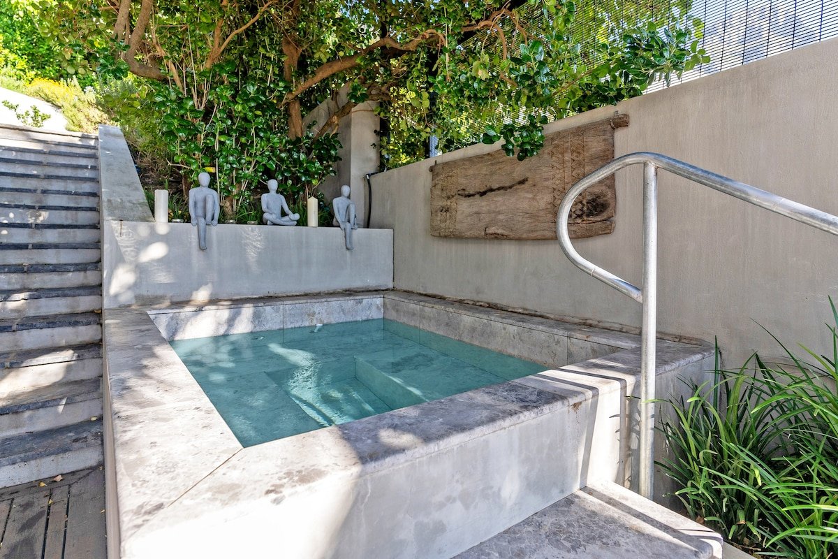 La Baia Camps Bay – Ultra Luxury, Pool, Hot tub gallery image 4