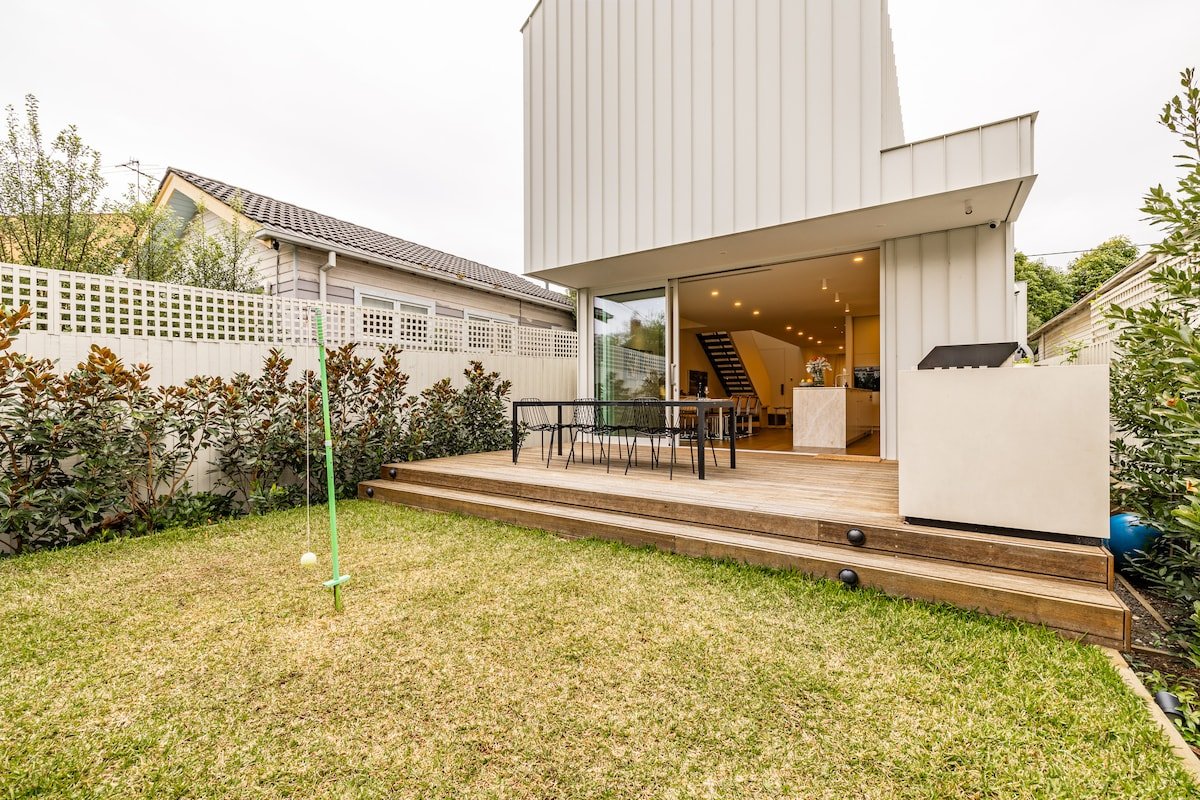 *The Ivy* Luxe Prahran family retreat gallery image 5