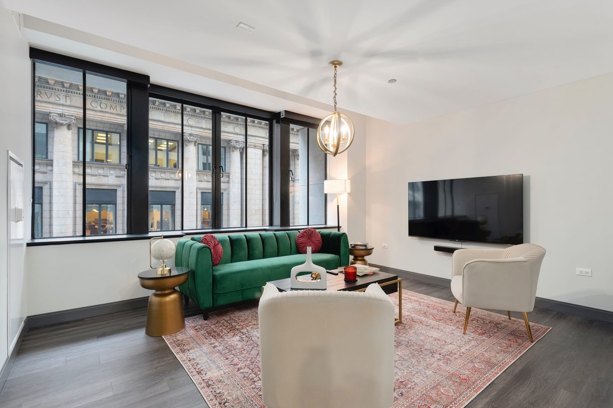 Luxury 2BR near Millennium Park + 5-Star Reviews