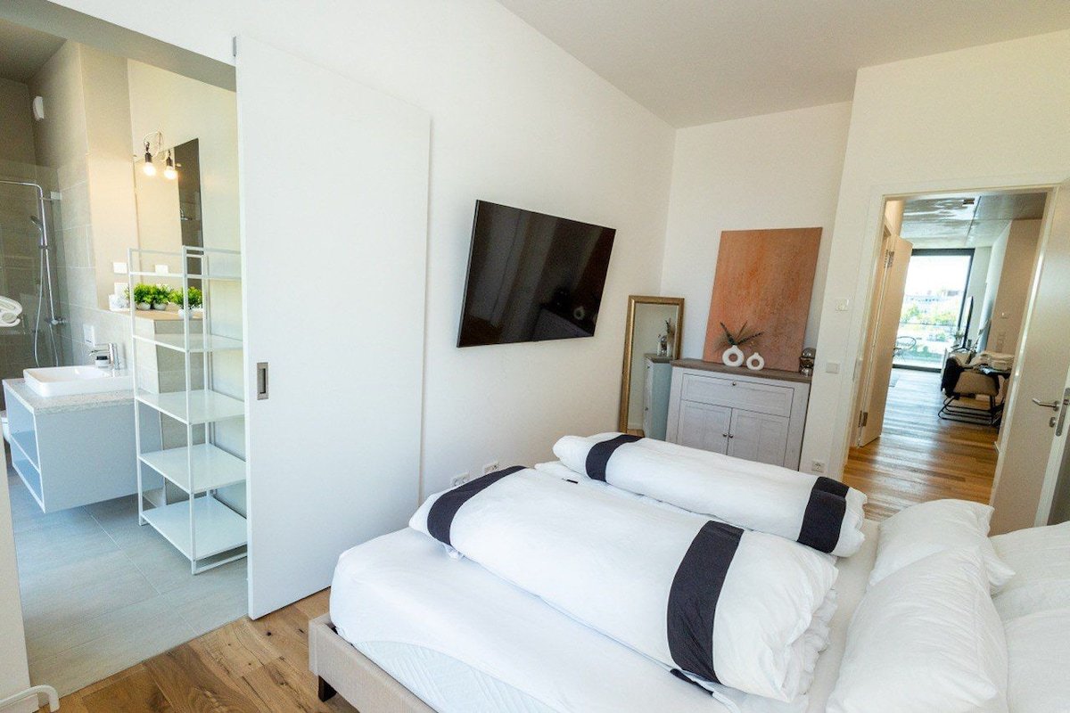 Green Terrace gallery image 5