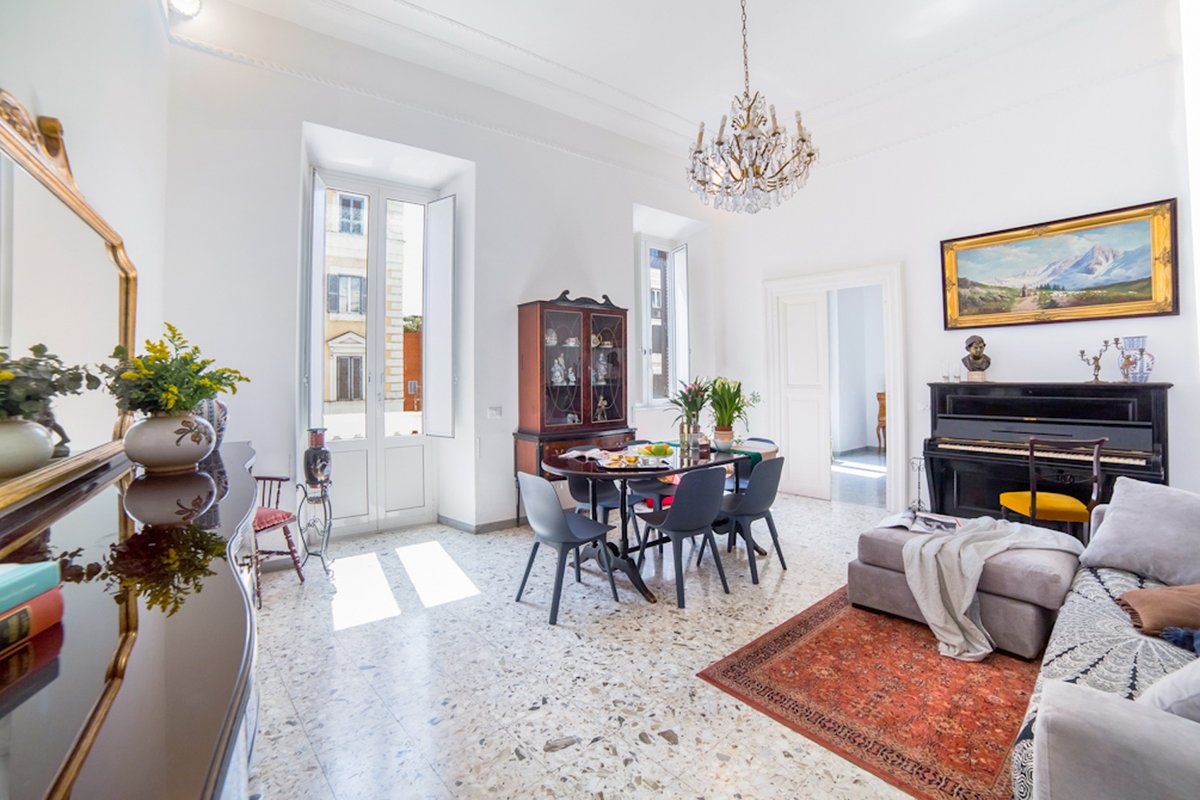 -DOMUSAUREA295 AT THE COLOSSEUM-