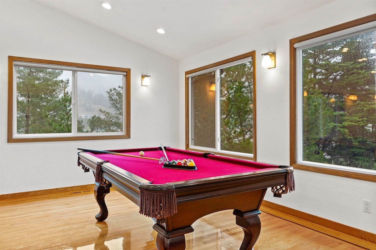 6BR Luxury Coastal Estate near San Francisco gallery image 4