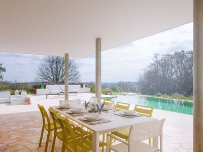 Beautiful Villa Flora with pool