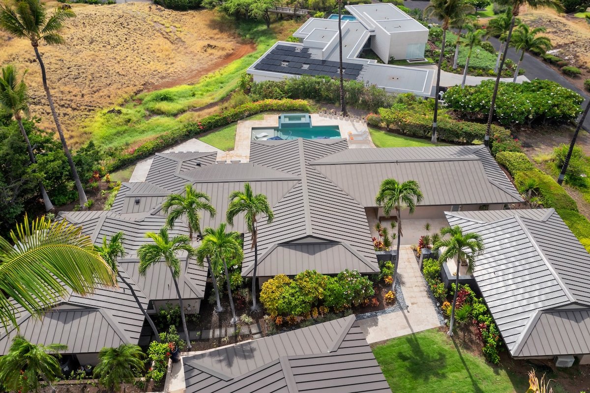 4 BR Resort Home w/Pool, Kids Suite & Sea Views! gallery image 4