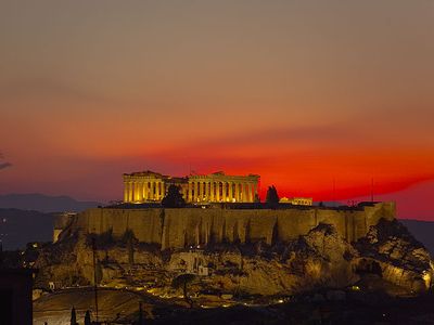 Touristic center&Acropolis view!
