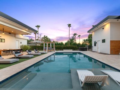Luxury Modern Estate – Resort Amenities & Oasis!