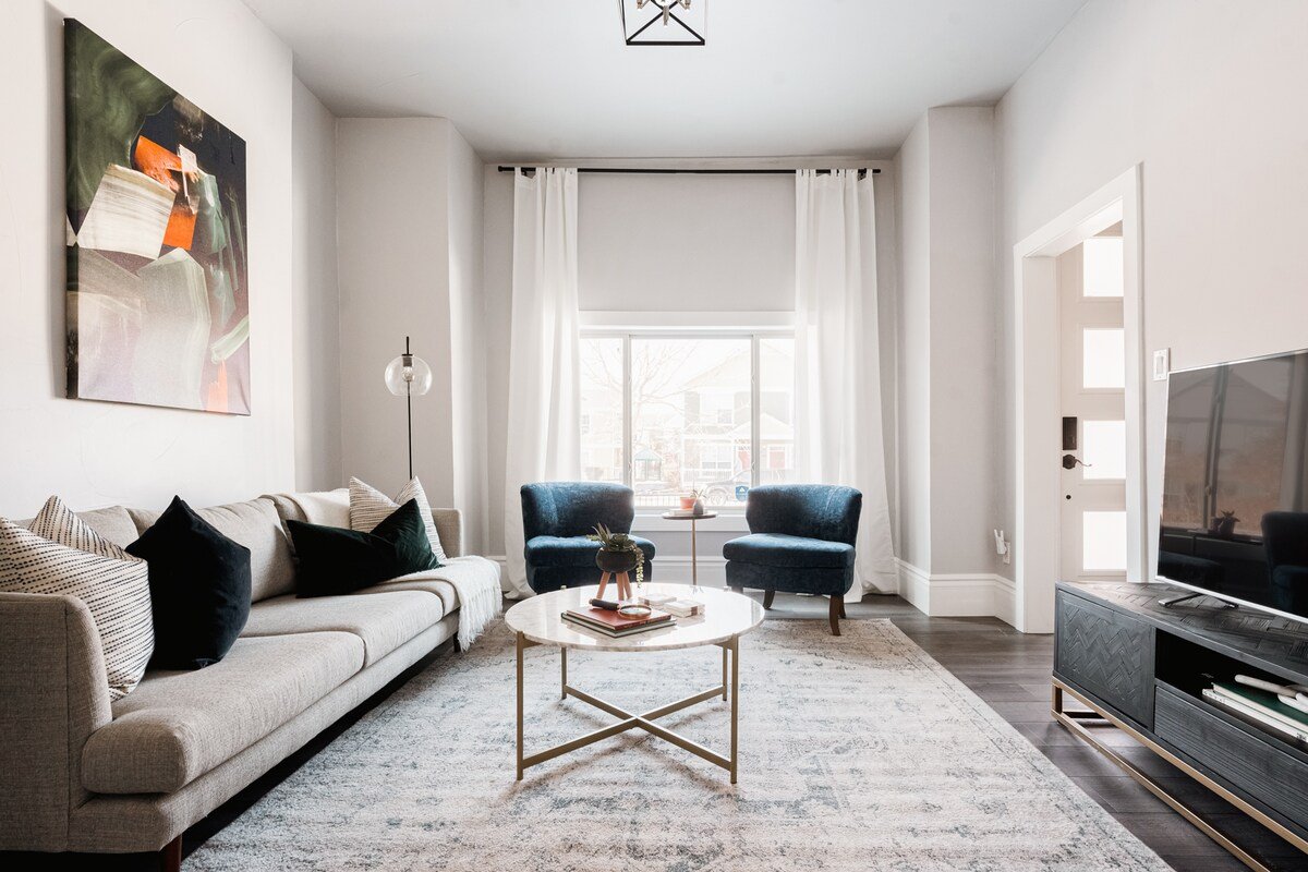 Stay in Style-Walk to the BEST Food/Bars in Denver gallery image 3