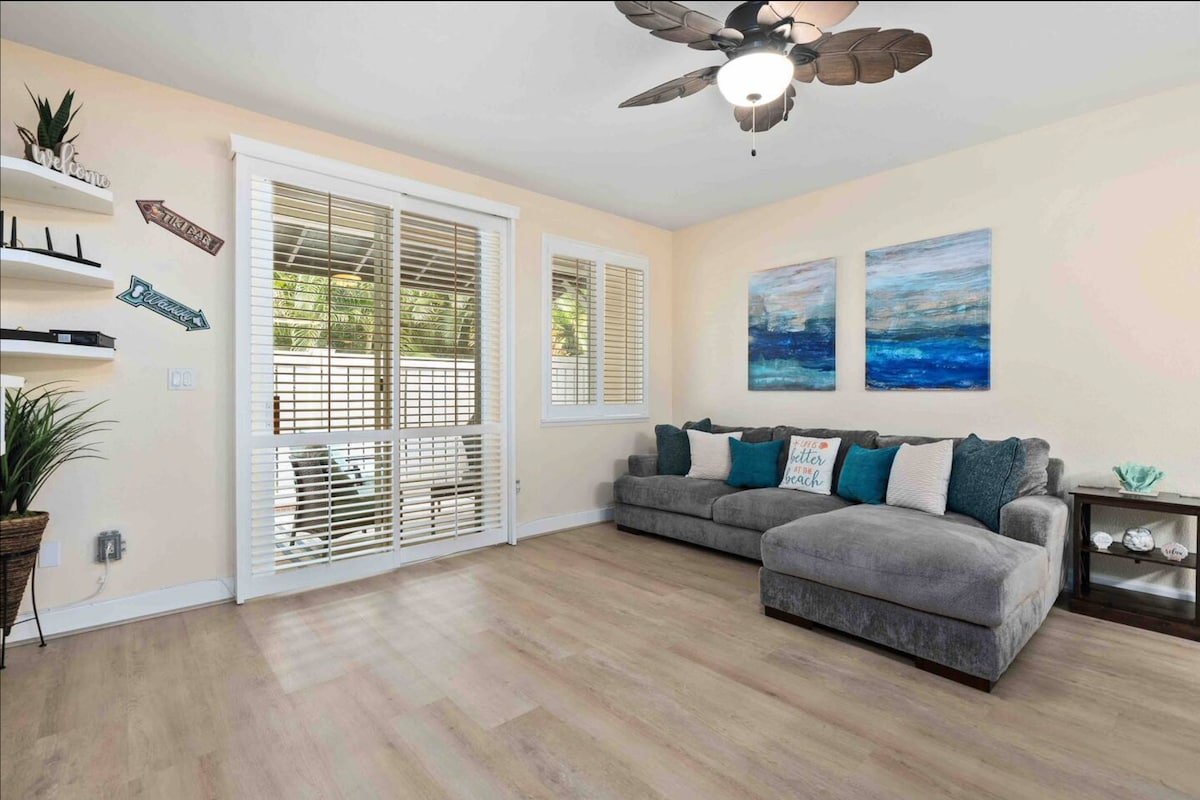 Tropical Hillside Escape gallery image 3