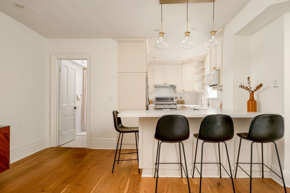 Super Central Retreat /w Rooftop Patio gallery image 4