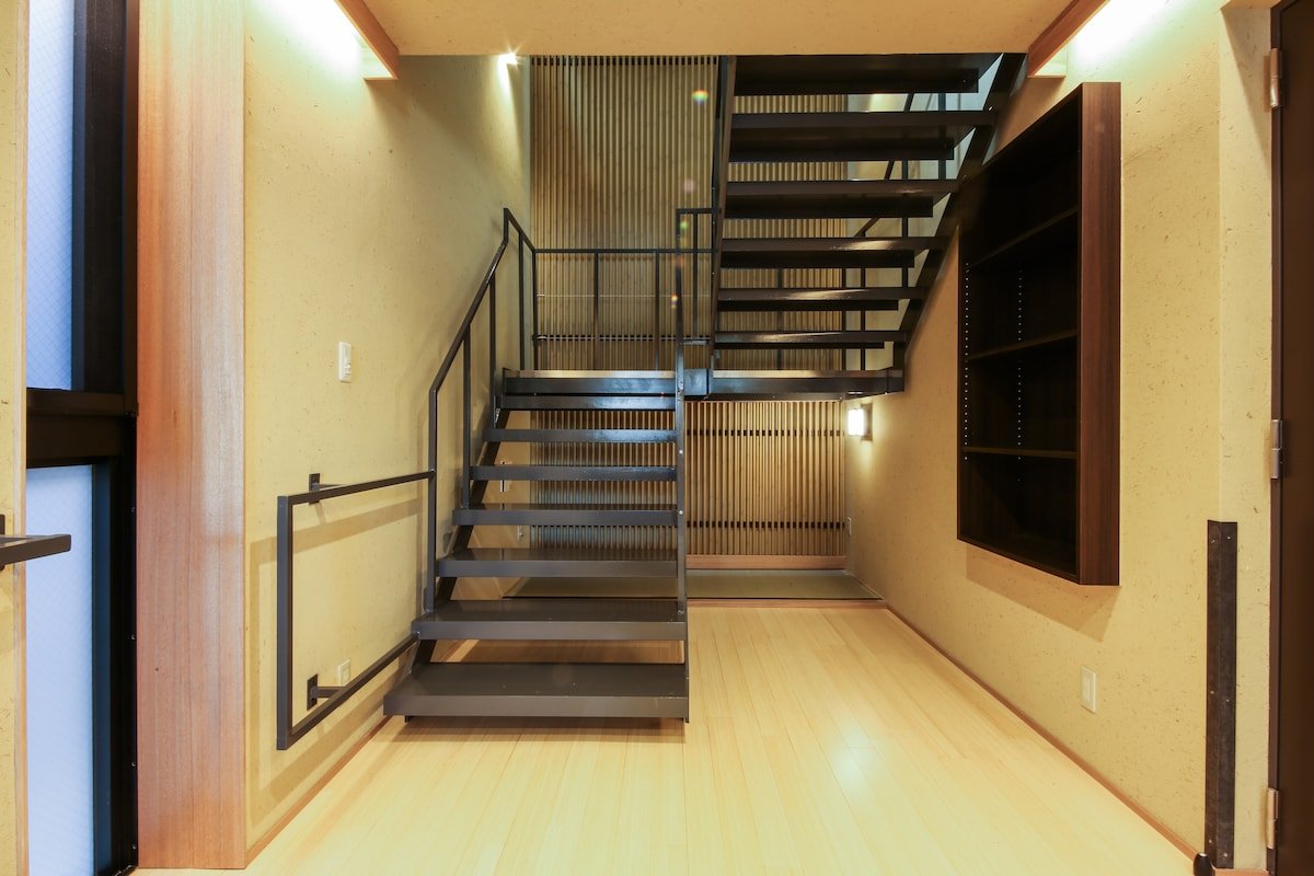 5 bedroom+6 toilets+3 showers, drop luggage 9am~ gallery image 5