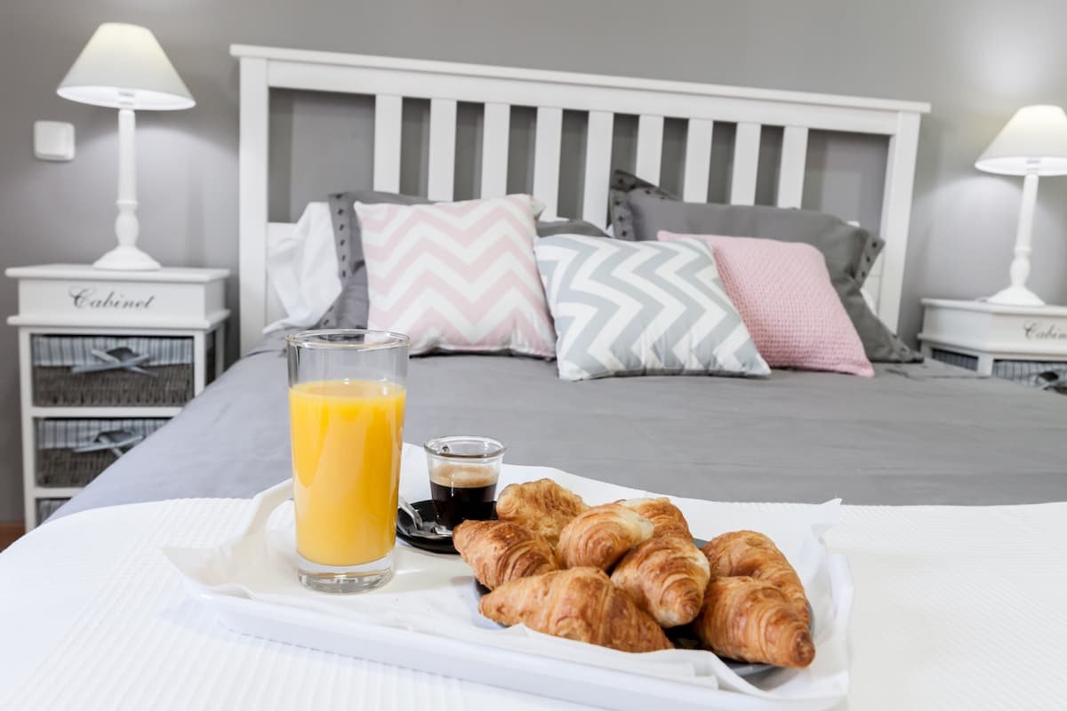 Beautiful 3bd apartment near Borne gallery image 5