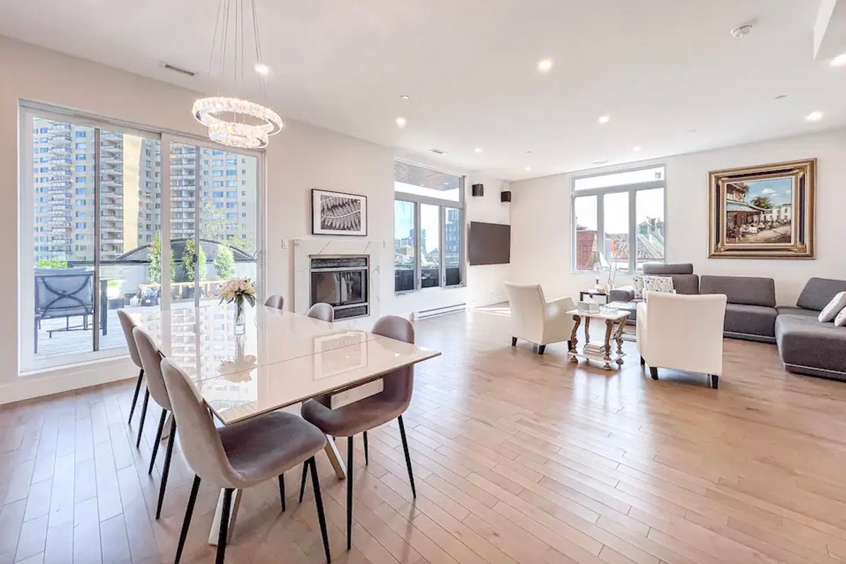 Luxurious Penthouse 4BR- Downtown Montreal