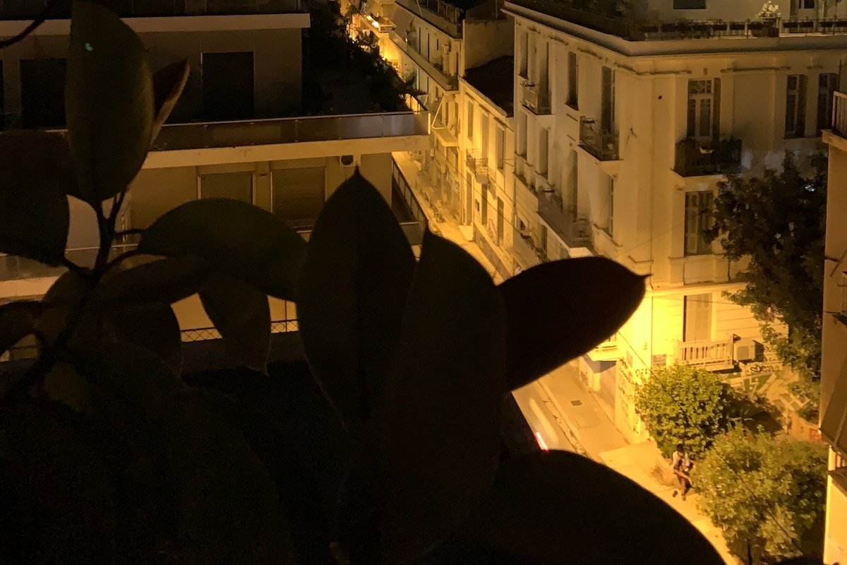 Lycabettus view Vintage penthouse flat in Exarchia gallery image 3