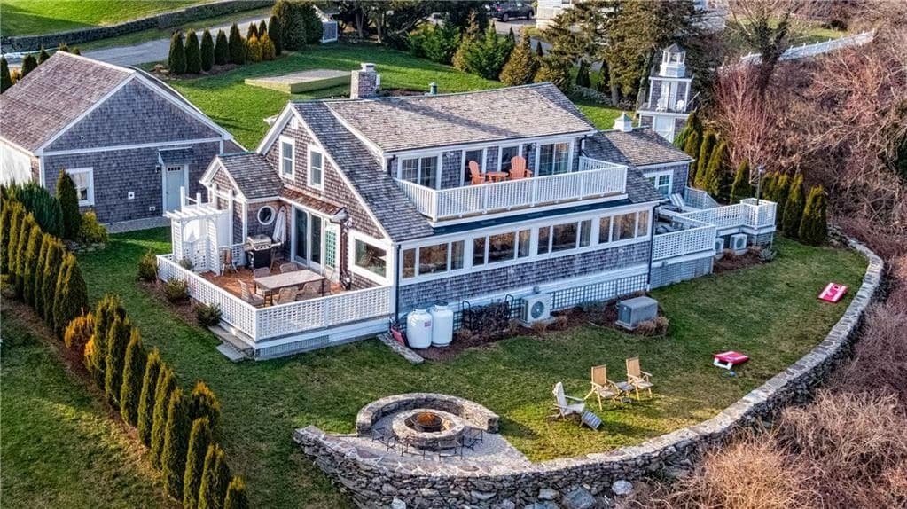 Beachcliff – Portsmouth. The Quiet Side of Newport gallery image 5