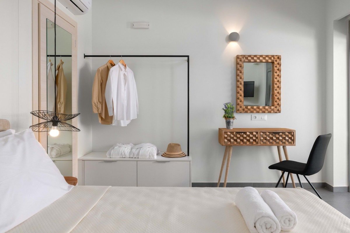 Pine hill residence gallery image 3