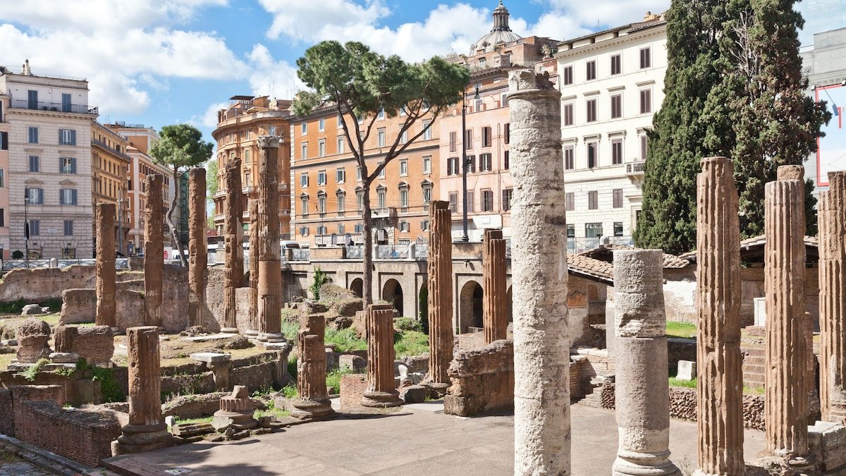 Rental In Rome – Amazing view of ancient Rome gallery image 2