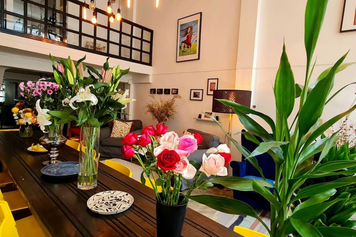 Beautiful 5 Story Family House gallery image 2