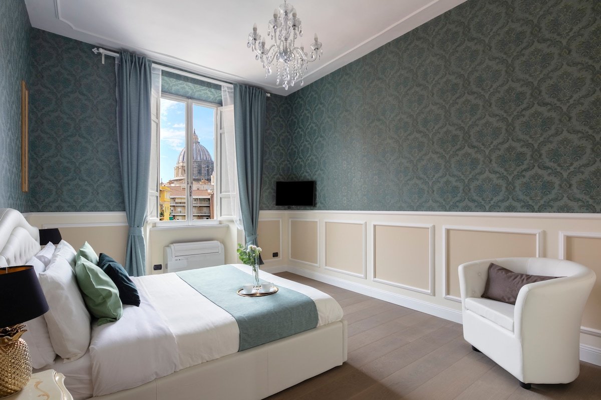 Renaissance Luxury Experience☆ UNIQUE view! gallery image 3