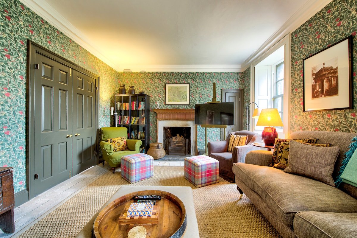 Historic Rock House with Timeless Elegance gallery image 2