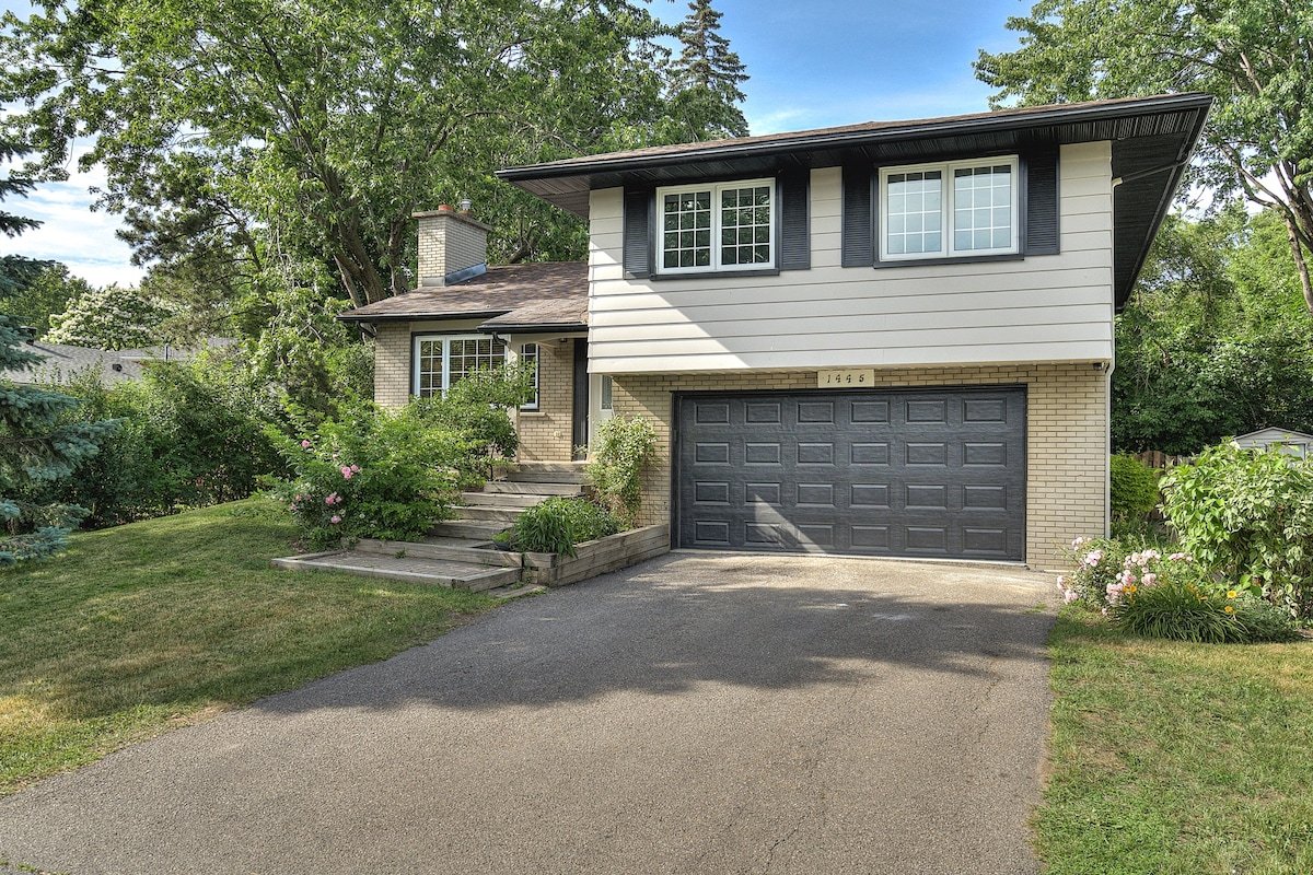 Beautiful 4 Bedroom Home gallery image 2