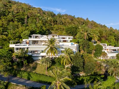 Stylish 2-Villa Escape | Sleeps 30 | Lime Samui