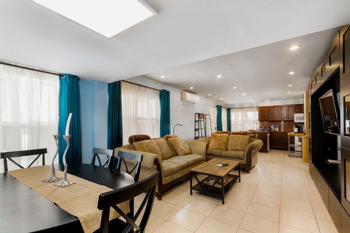 Beachfront 2 Story/3BRM/3BA/2 O. View Ter./Parking gallery image 5