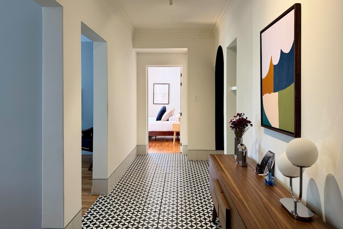 oolena | Stunning 3BR Apartment gallery image 2