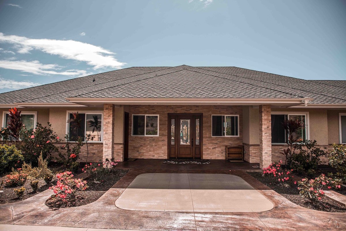 Beautiful New Home (Ocean View / Amazing Sunsets) gallery image 2