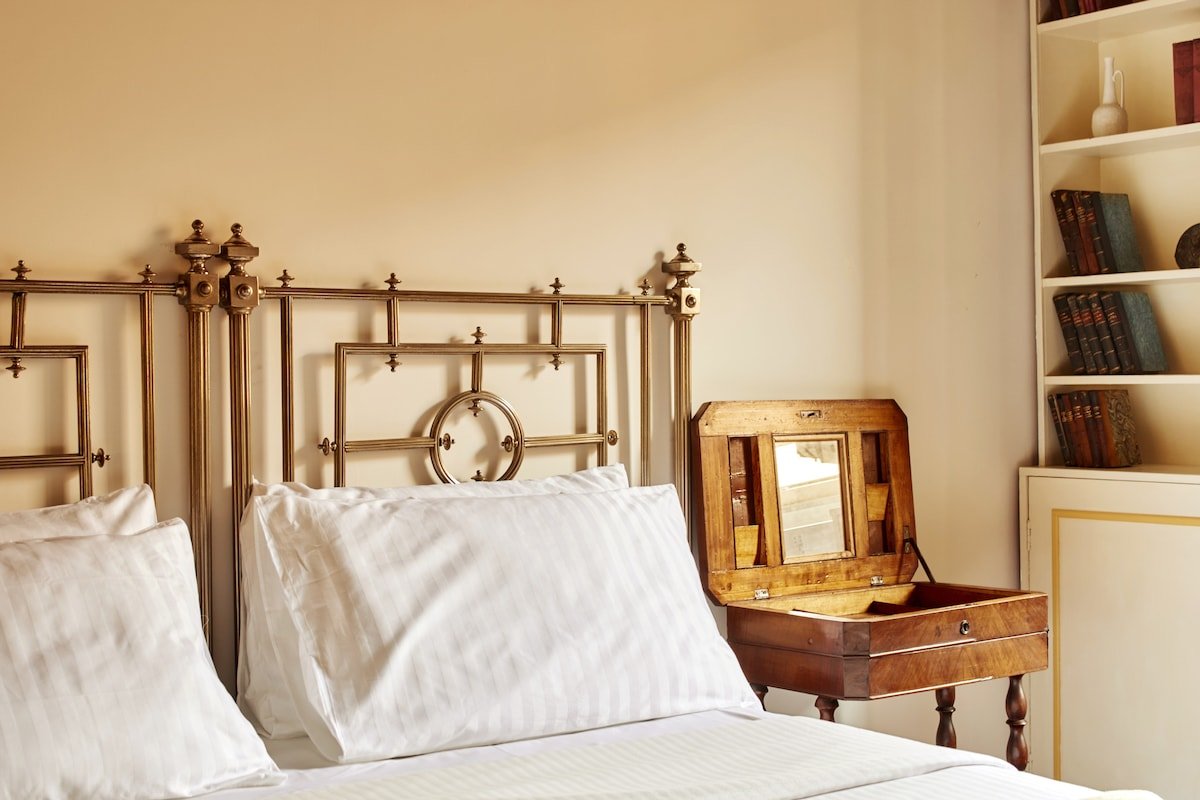 Trevikite: marvelous house at the Trevi Fountain gallery image 5