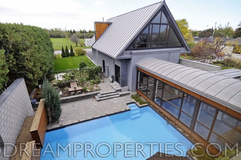 Ultra Modern Designer House gallery image 3