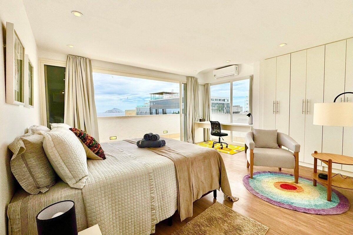 2 Storey Penthouse overlooking Arpoador beach gallery image 3