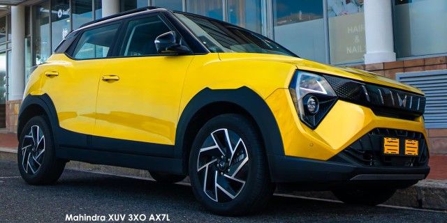 MAHINDRA XUV3XO 1.2T AX7L A/T - 8 