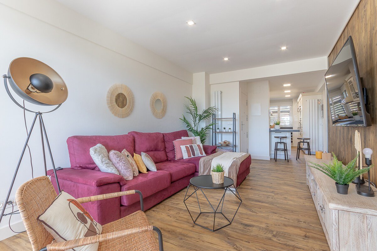 PRIMERA LÍNEA DE PLAYA & CLUB by ALOHA Bilbao gallery image 3