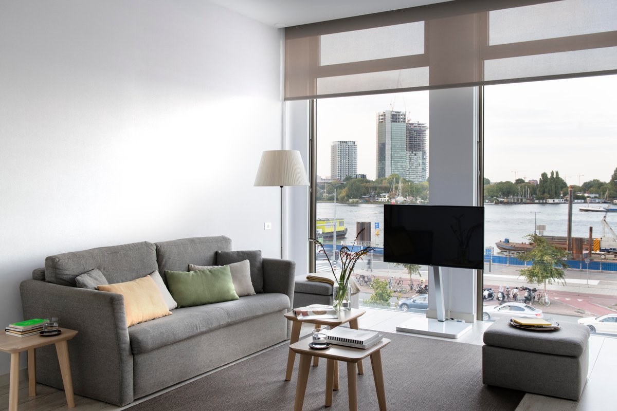 Spacious Serviced Apartment with River View