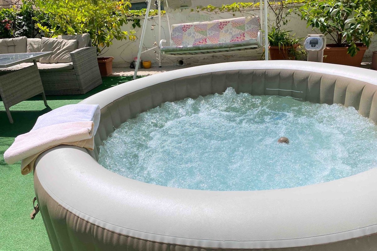 3BDR/2Bath Oasis w/jacuzzi and Huge PVT Balcony gallery image 3