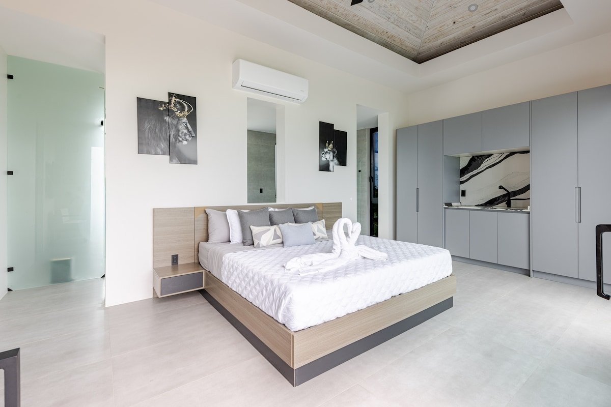 NEW Liquid Beach · 5 beds · 2 Pools + Rooftop gallery image 5