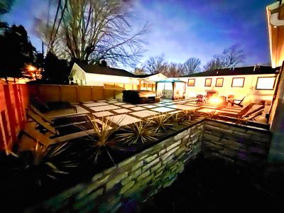 The Headquarters by: BLUE 5 bedrooms_Hot tub_park!