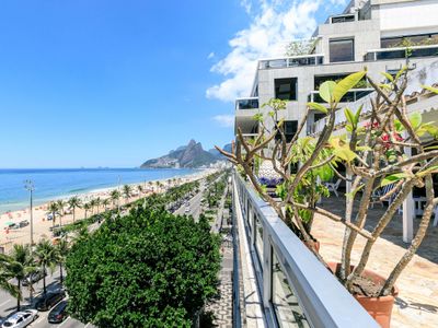 Nice oceanfront penthouse in Ipanema – Ipa014