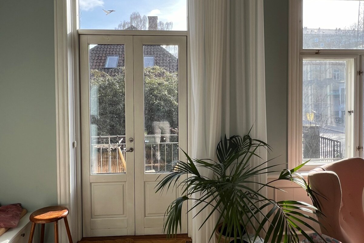 Grand 8-room apartment with private garden gallery image 3