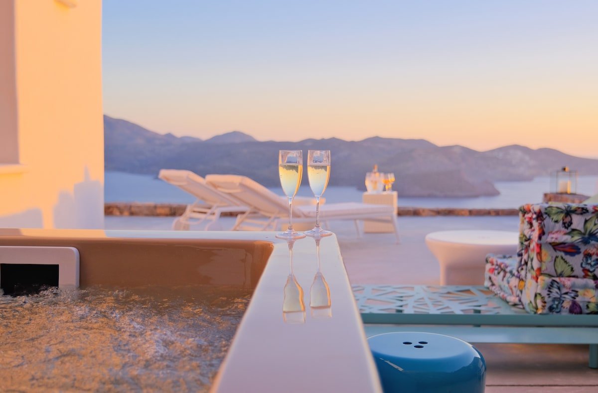 Odyssey Rock – Athena Luxury Sunset Spa Maisonette gallery image 3