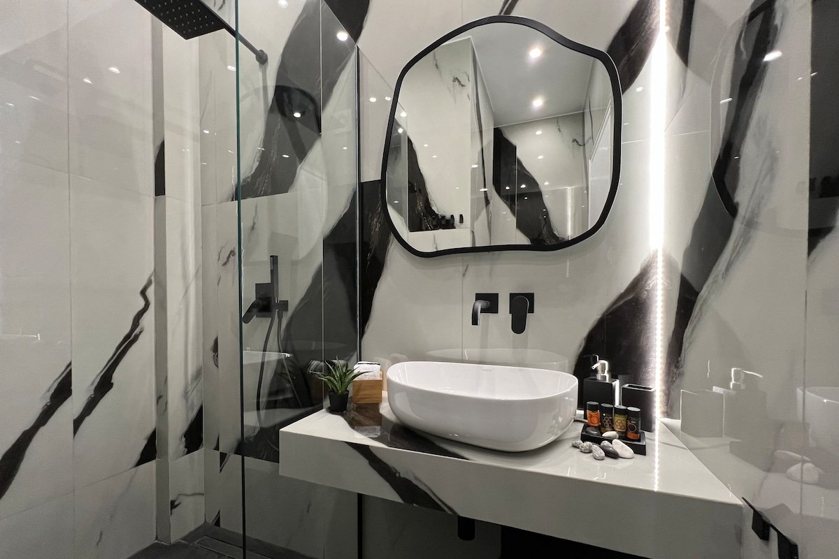 Acropolis Signature Apartment gallery image 3