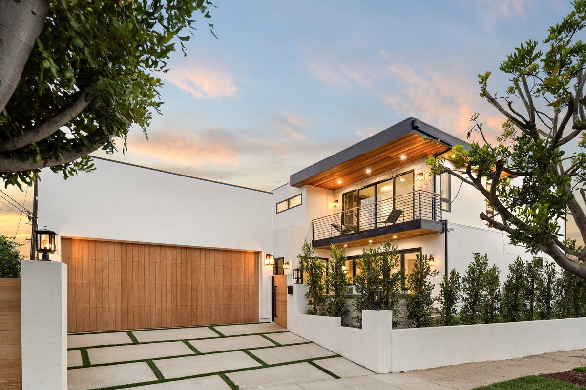 LAX 5BR & 4BT | Garden Views & Architectural Gem gallery image 2