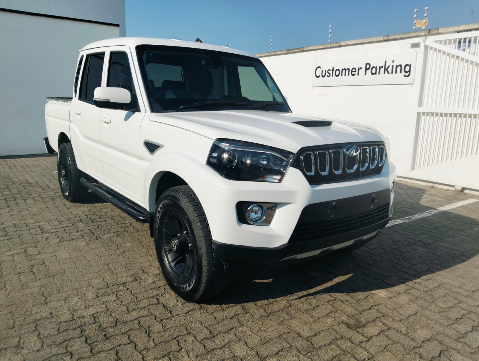 MAHINDRA PIK UP 2.2 MHAWK S11  for Sale in South Africa